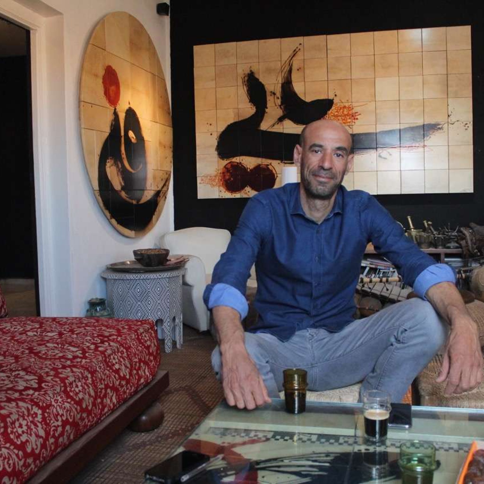 Larbi Cherkaoui, calligraphe moderne à Marrakech