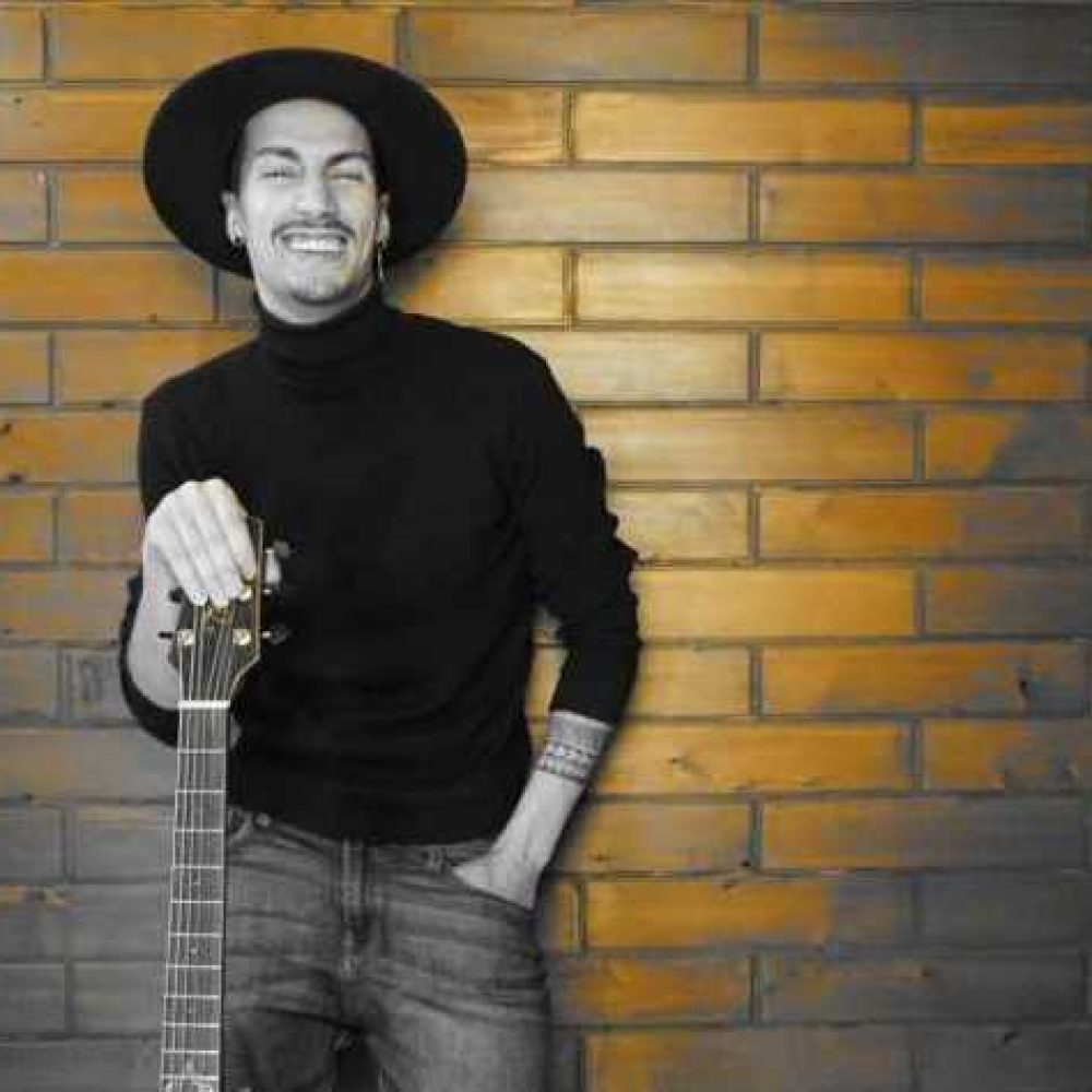 YASSINE ROBOA : la musique dans la peau à Marrakech
