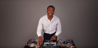 DJ Momo Mac : Façonneur d’ambiance musicale