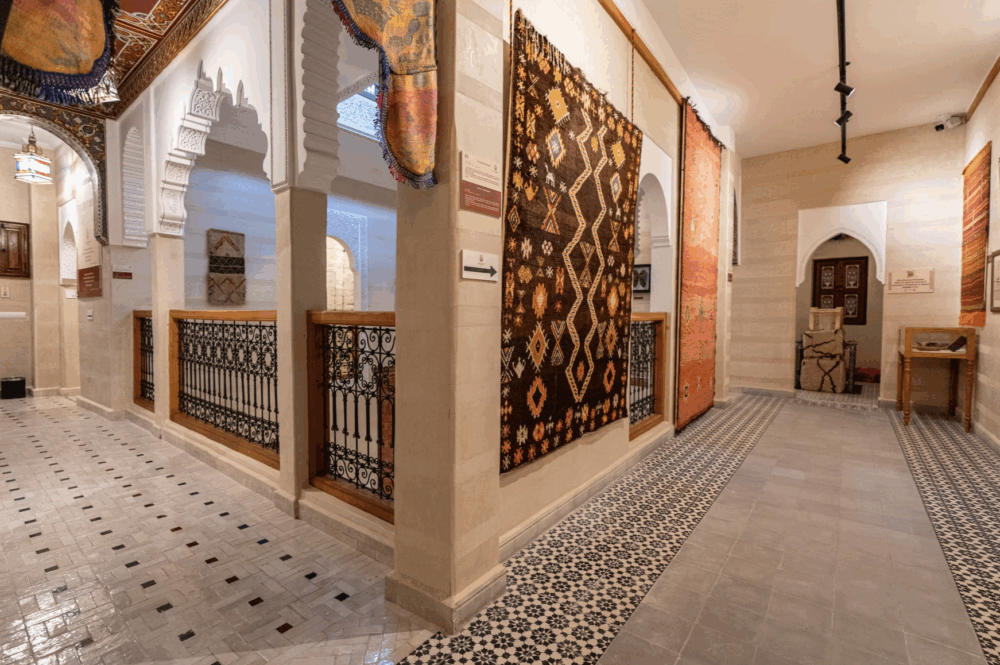 La Maison Culturelle du Tapis : Quand les fils racontent l’histoire des femmes berbères à Marrakech
