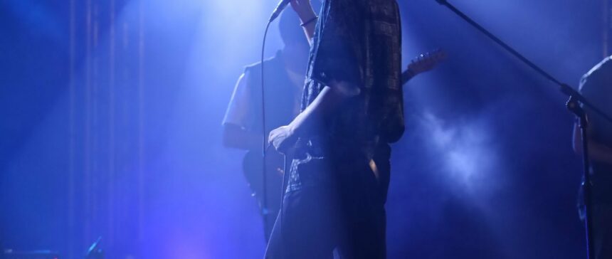 Concert live sur scène (illustration)