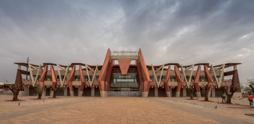 Façade de la nouvelle gare routière d'Al Azzouzia à Marrakech