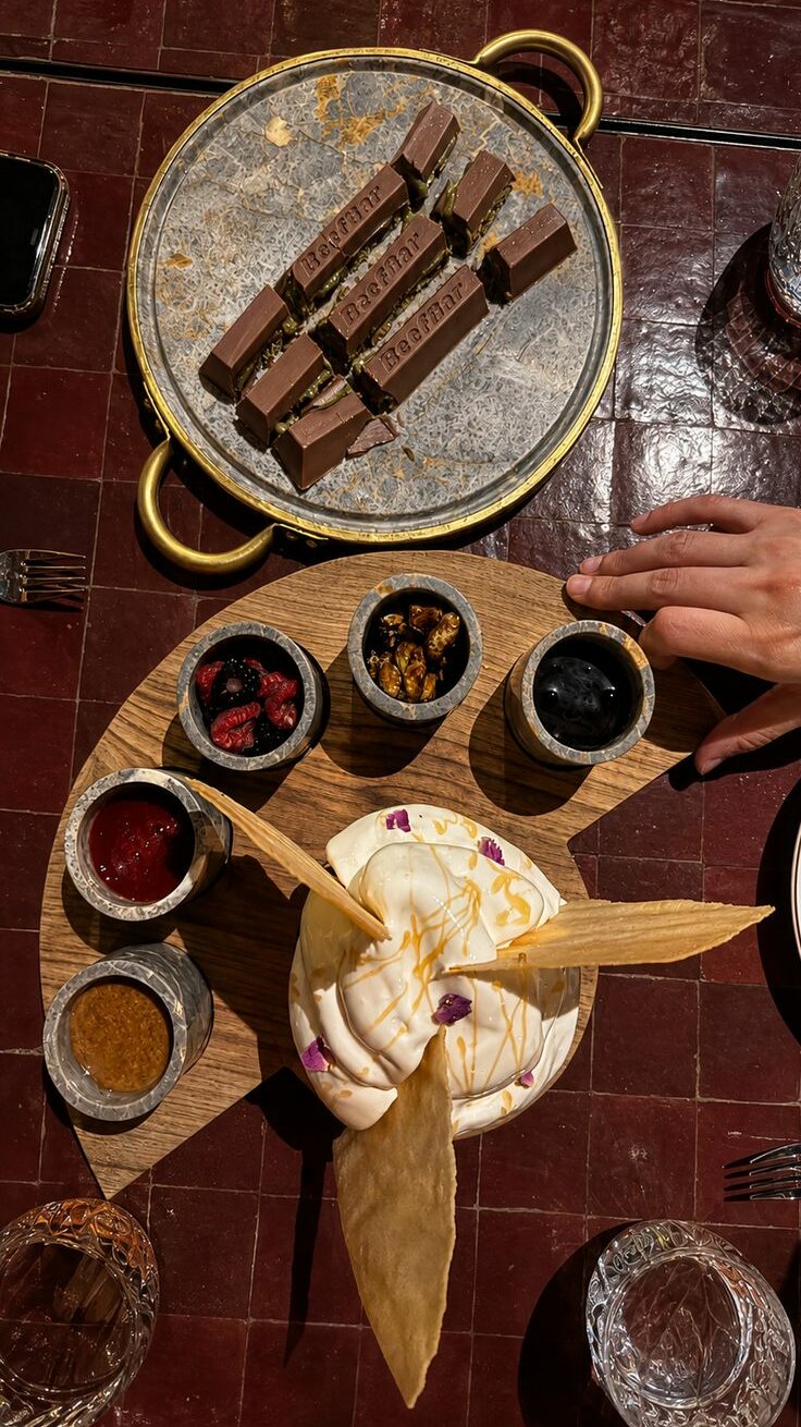 Beefbar Magic Fingers et gelato mantecato façon pastilla au lait